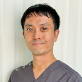 院長 奥村 暢将